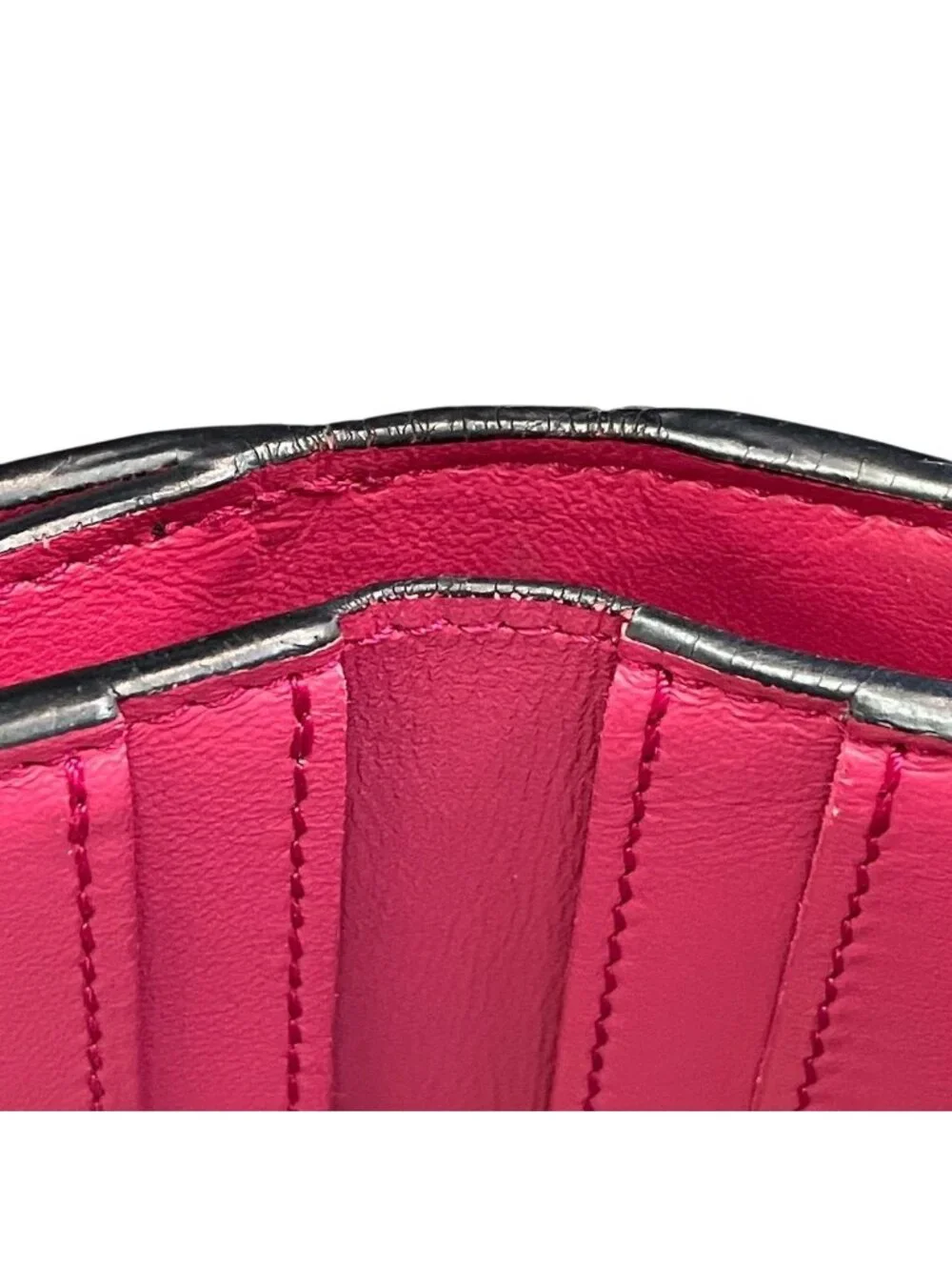 Louis Vuitton Portefeuille Capucines XS Taurillon Trifold Wallet Leather
